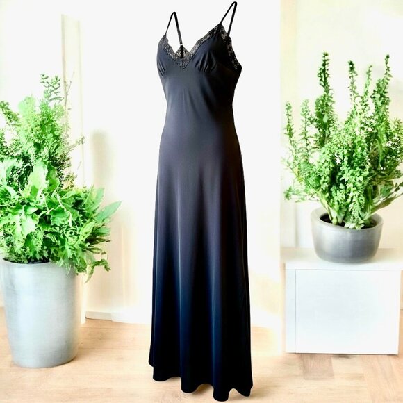 Vintage Val Mode Nightgown Lingerie Black Long Gown size Medium DAMAGED - Picture 3 of 16